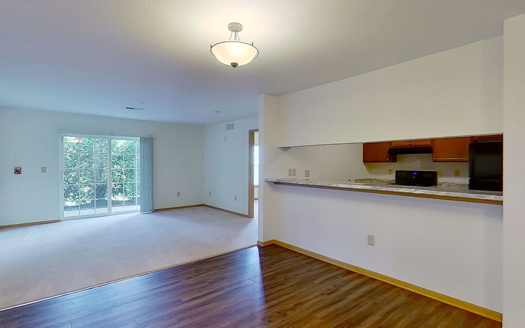 Hillside Ridge Dining & Living Room